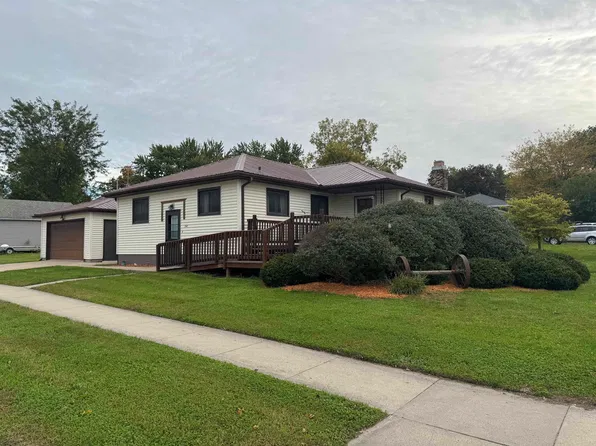 341 S Farrington St, Denver, IA 50622