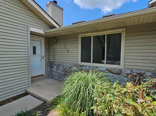 1113 Community Dr, Springfield, IL 62703