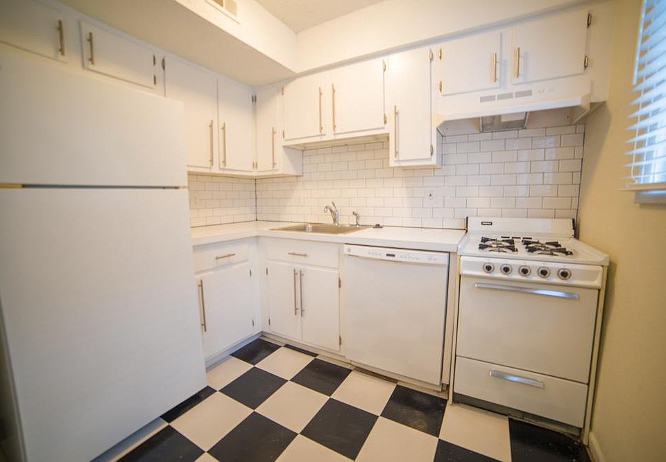 1st image of 4008 Oak St APT 8