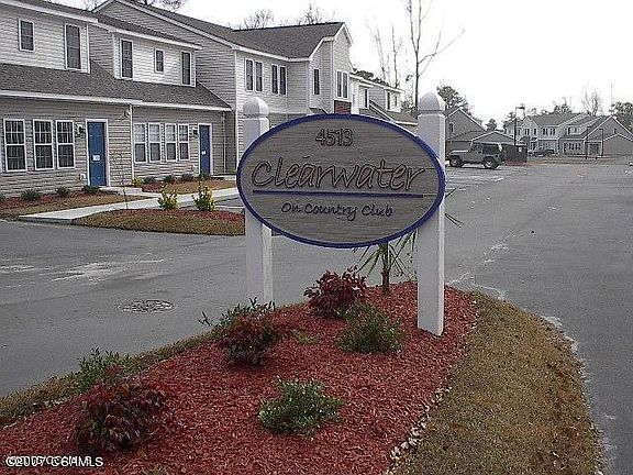 2nd image of 4513 COUNTRY CLUB #C105