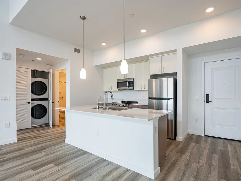Ventana-on-First Washer and Dryer
