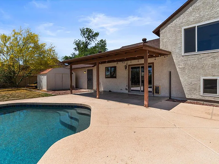 1041 E Kristal Way — Photo 30