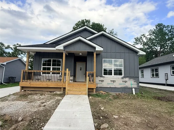 815 SE 11th St, Des Moines, IA 50309
