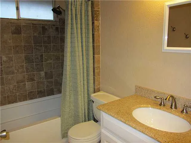 Cozy two bedroom/ 1 bath condo in Ramona. — Photo 4