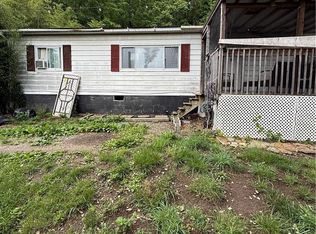 3656 Charleston Rd, Poca, WV 25159