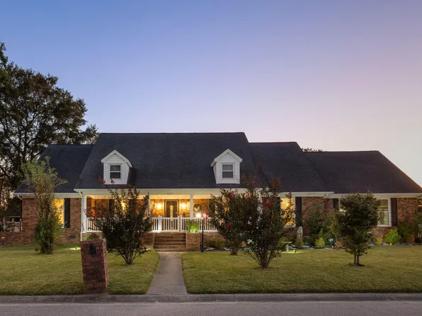 5289 Renee Dr, North Charleston, SC 29418