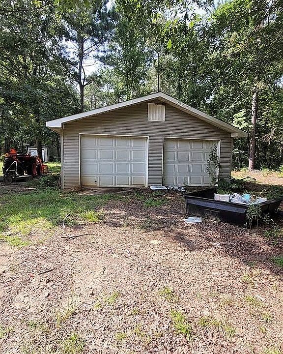 4 car garage 