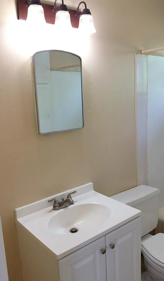 3 bed, 1200 sqft, $1,350 — Photo 4