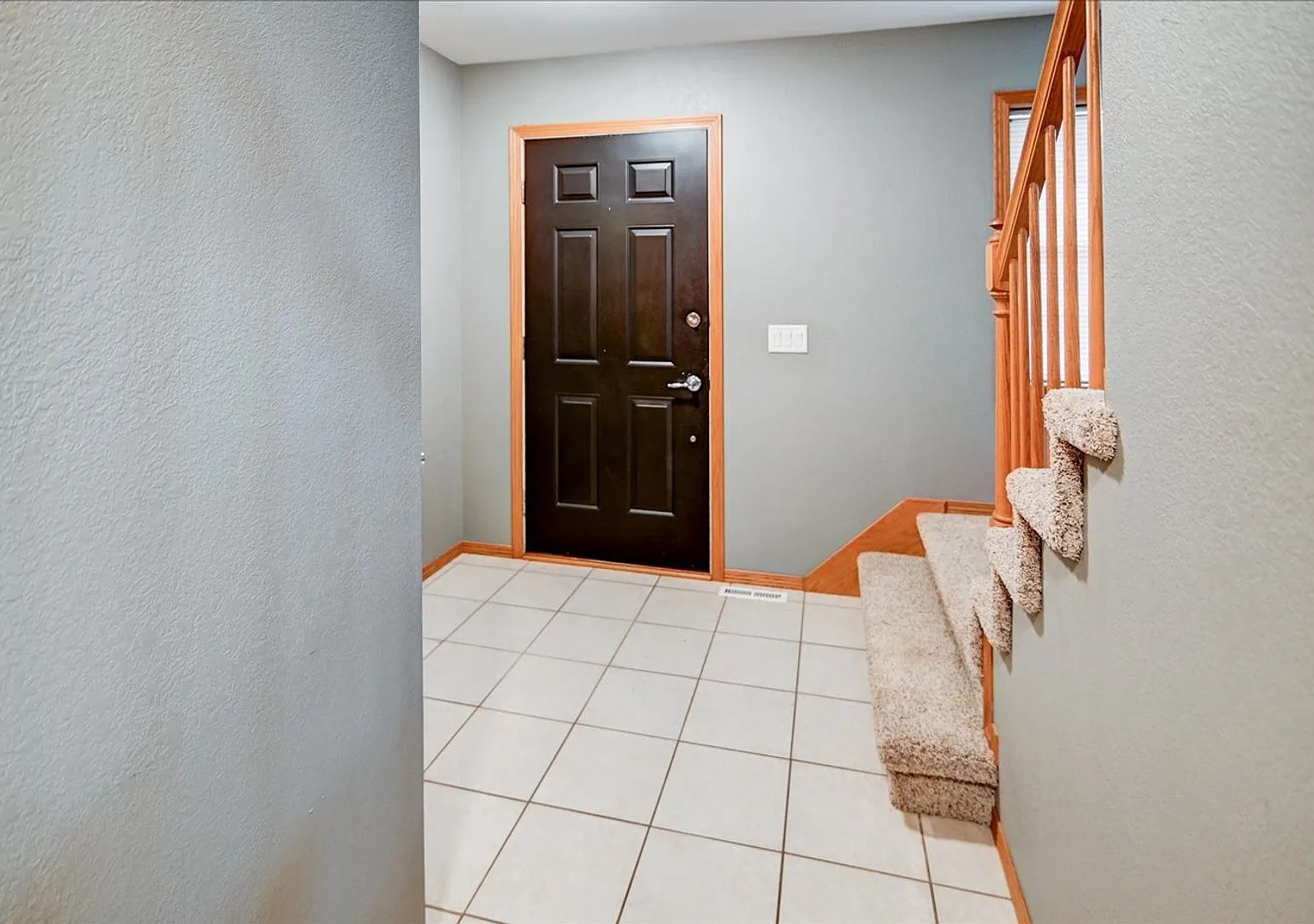 400 Muirfield Court — Photo 3