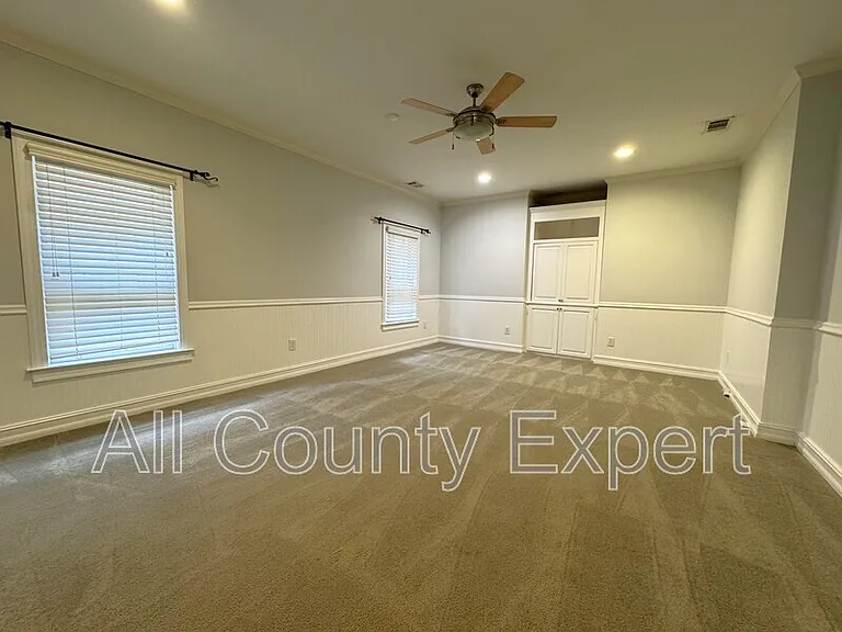 871 Lenox Ct NE — Photo 32