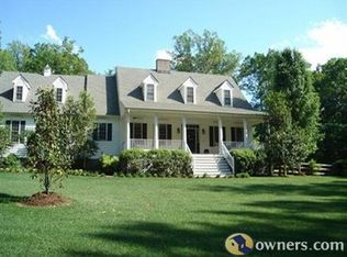 1401 River Cliff Dr, Maidens, VA 23102