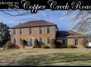 2726 Copper Creek Rd, Herndon, VA 20171