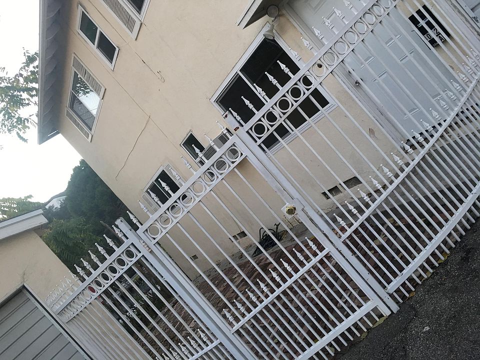 1st image of 3032 Honolulu Ave APT A