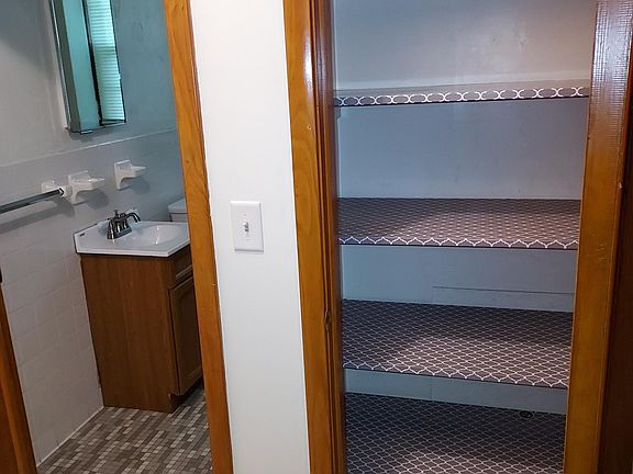 4th image of 4242 Fremont Ave N #3