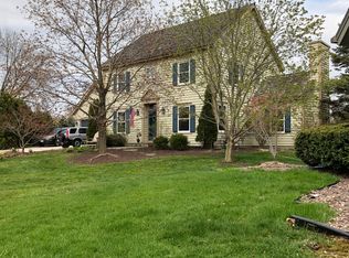 N111W16433 Esquire Ct, Germantown, WI 53022