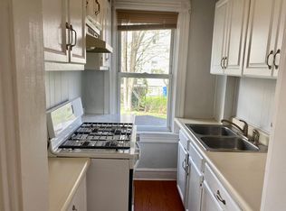 33 16th St #4B93CBB1E, Fall River, MA 02723