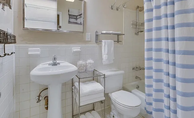 Rented by Douglas Elliman | media 34