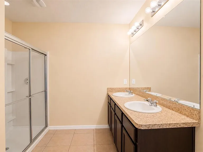 1865 Jackson Oaks Dr — Photo 13