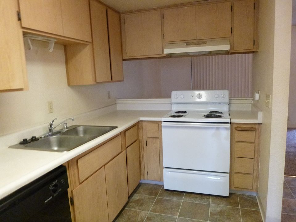 2nd image of 1170 Kenny Dr #22