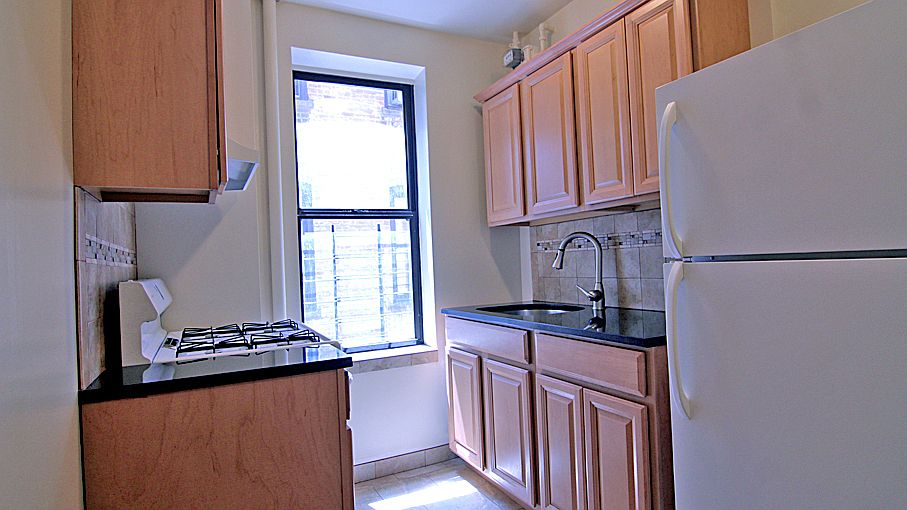 1st image of 2747 Sedgwick Ave APT 3C