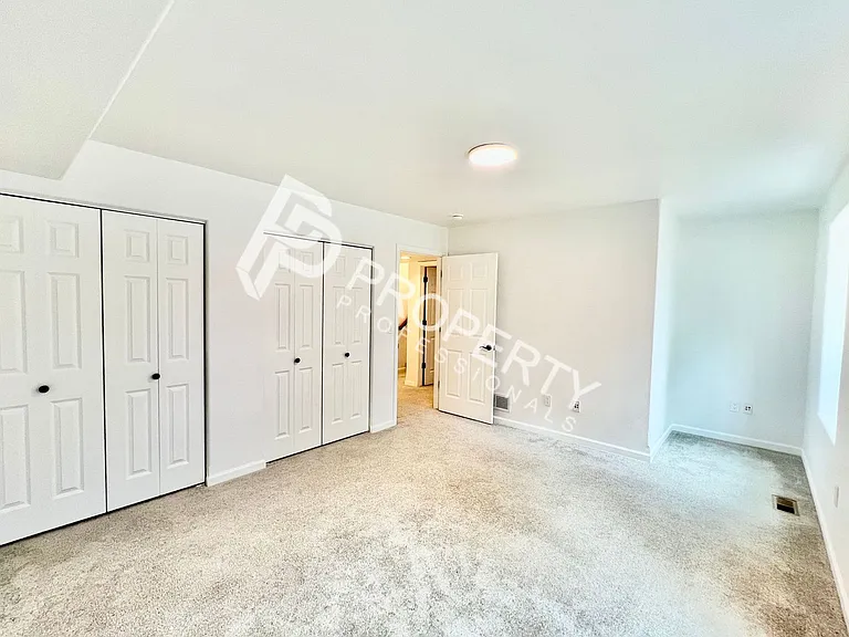 94 Castle Ridge Dr — Photo 14