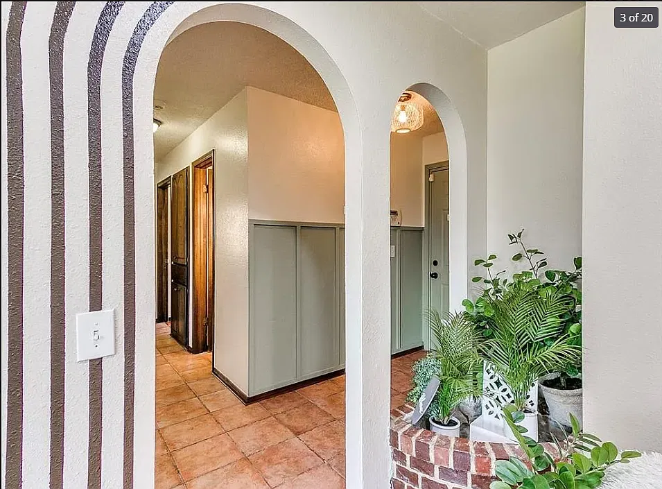8821 Cedar Lane — Photo 3