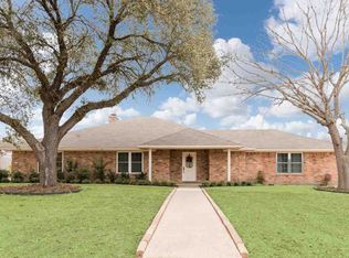214 Buckingham Pl, Hewitt, TX 76643