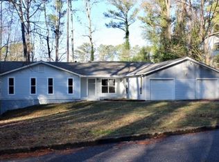 978 Millard Rd, Stone Mountain, GA 30088