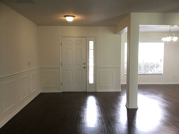 2nd image of 1324 Juniper Hammock St