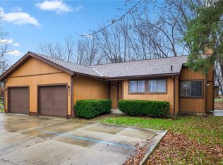 2402 Call Rd, Stow, OH 44224