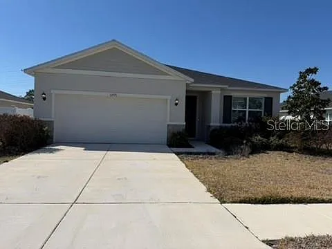 4 bed, 2.0 bath, 2332 sqft, $2,500 — Photo 1