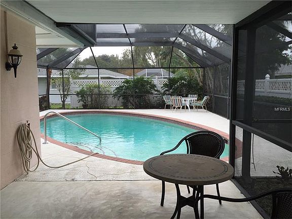 3rd image of 2922 Satsuma Dr
