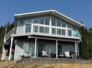 7360 E Grapeview Loop Rd, Allyn, WA 98524