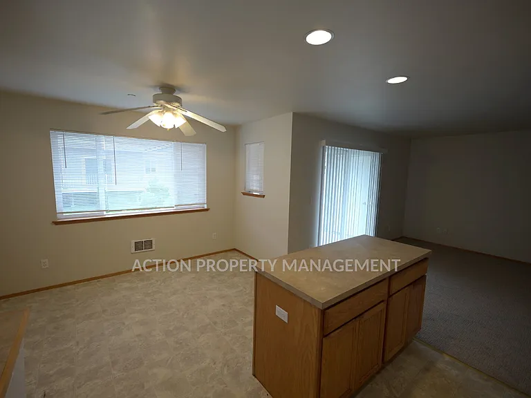 1312 Campbell Ave #8 — Photo 18