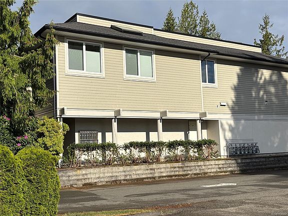 2nd image of 219 Fern Rd W #7