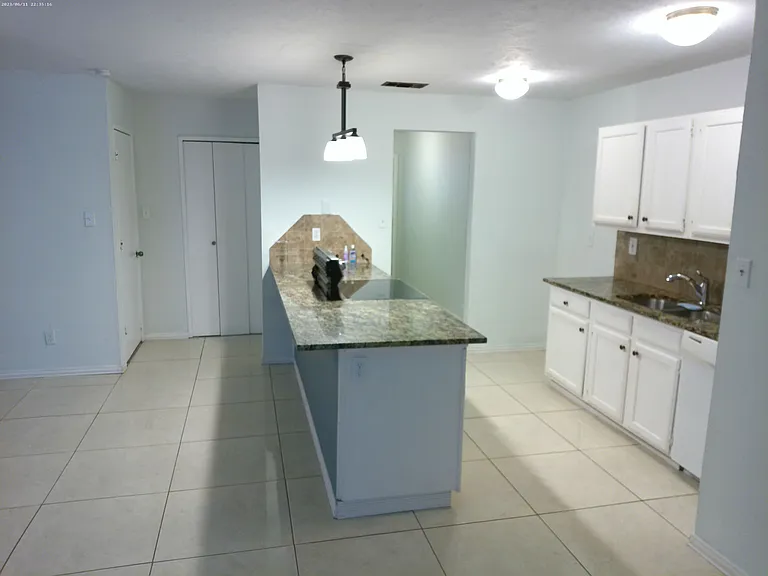 5809 Maiden Ln — Photo 8