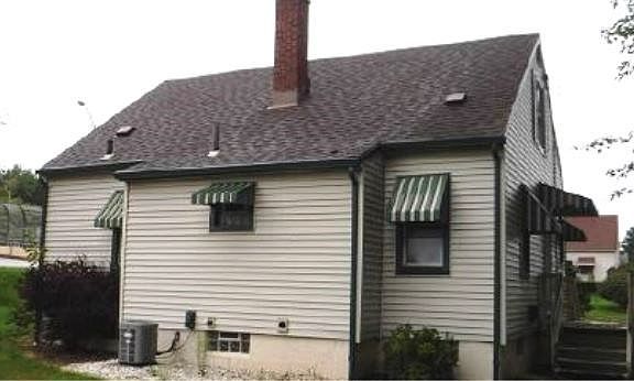 3rd image of 630 E Catawba Ave