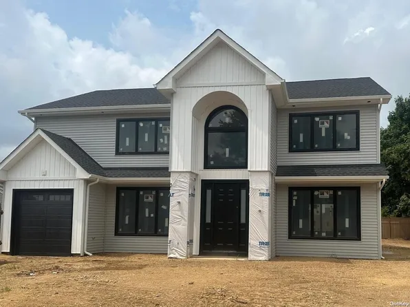 5 Willow Street, Bethpage, NY 11714