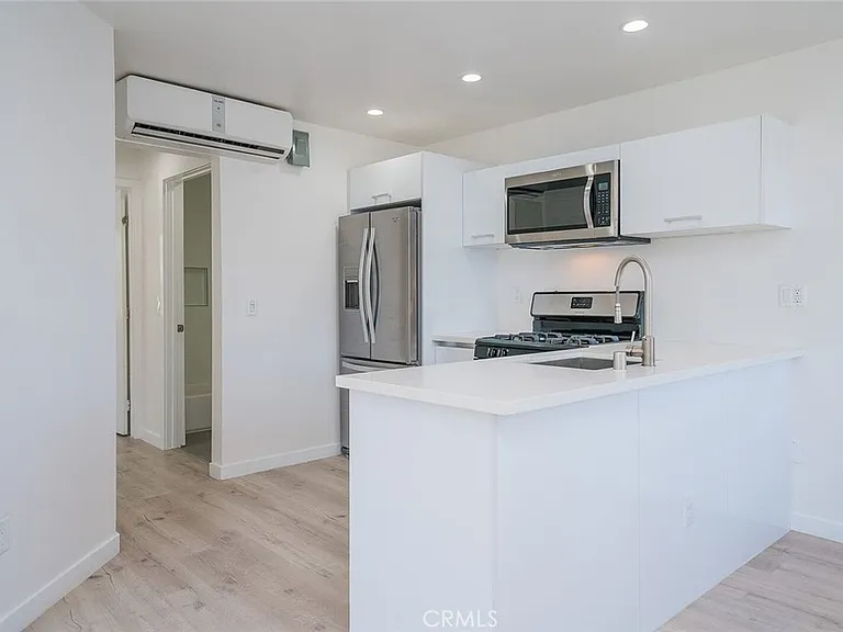 6745 Laurel Canyon Blvd #201 — Photo 3