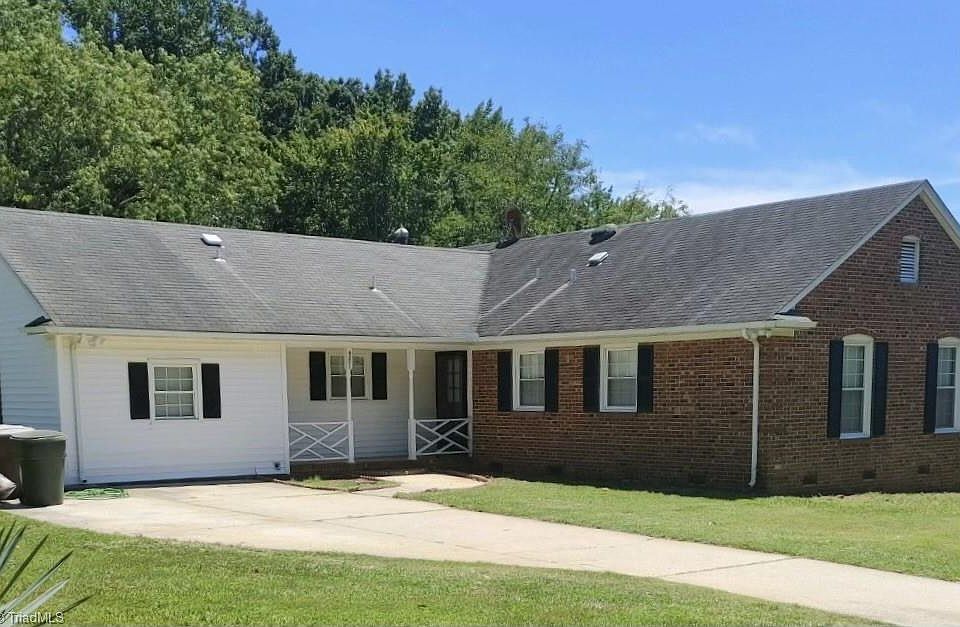 2nd image of 4201 Summerglen Dr