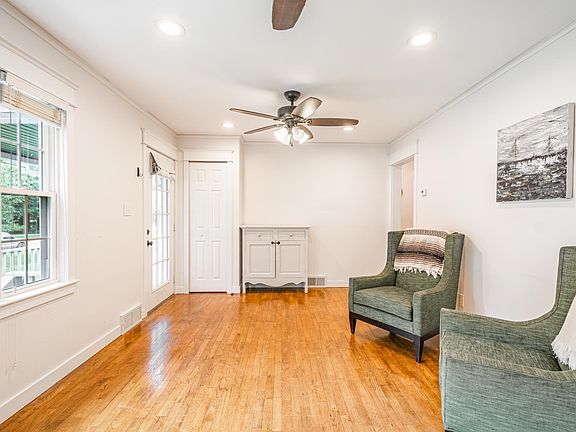 5th image of 525 Brewer St