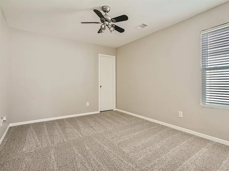 11010 Walkup Way — Photo 18