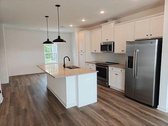 5th image of 36142 Wilderness Shores Way
