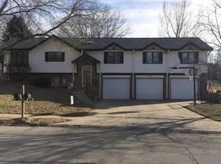 15335 V St, Omaha, NE 68137