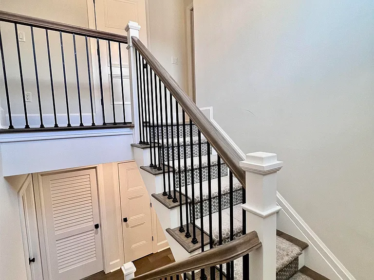 16A S Fredericksburg Ave — Photo 42