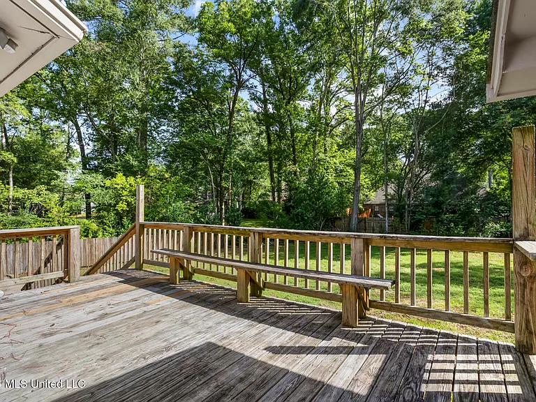 1112 Meadowbrook Rd — Photo 32