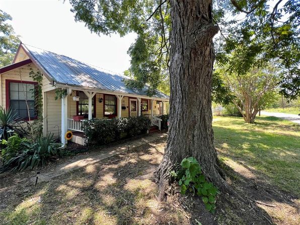 Lake Ralph Hall - Ladonia TX Real Estate - 4 Homes For Sale | Zillow