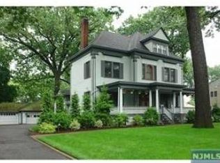 237 Ridge Rd, Rutherford, NJ 07070