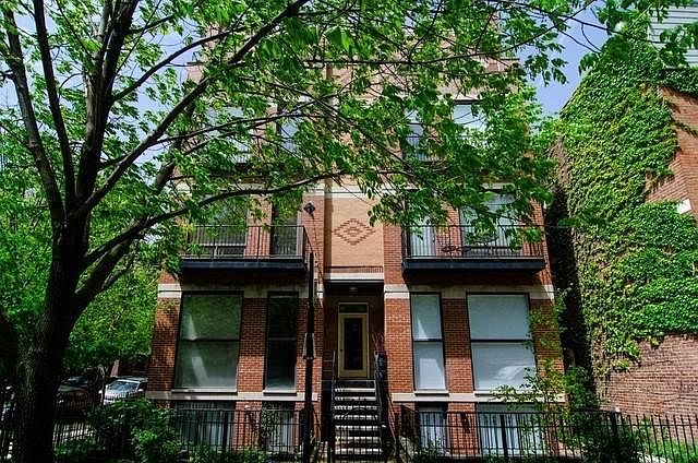 1st image of 900 N Wood St #2S