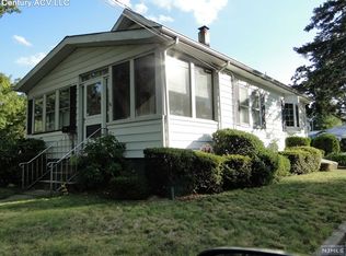 106 W Midland Ave, Paramus, NJ 07652